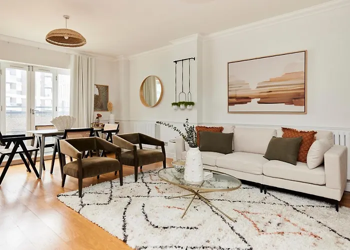 The Cotton Row Place - Bright 2Bdr Flat