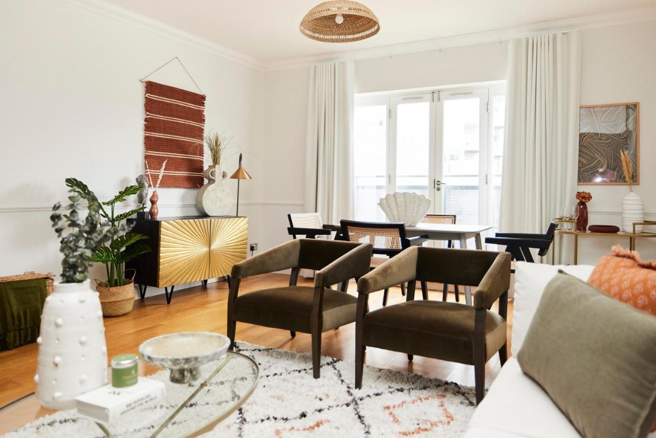 The Cotton Row Place - Bright 2bdr Flat * Londra