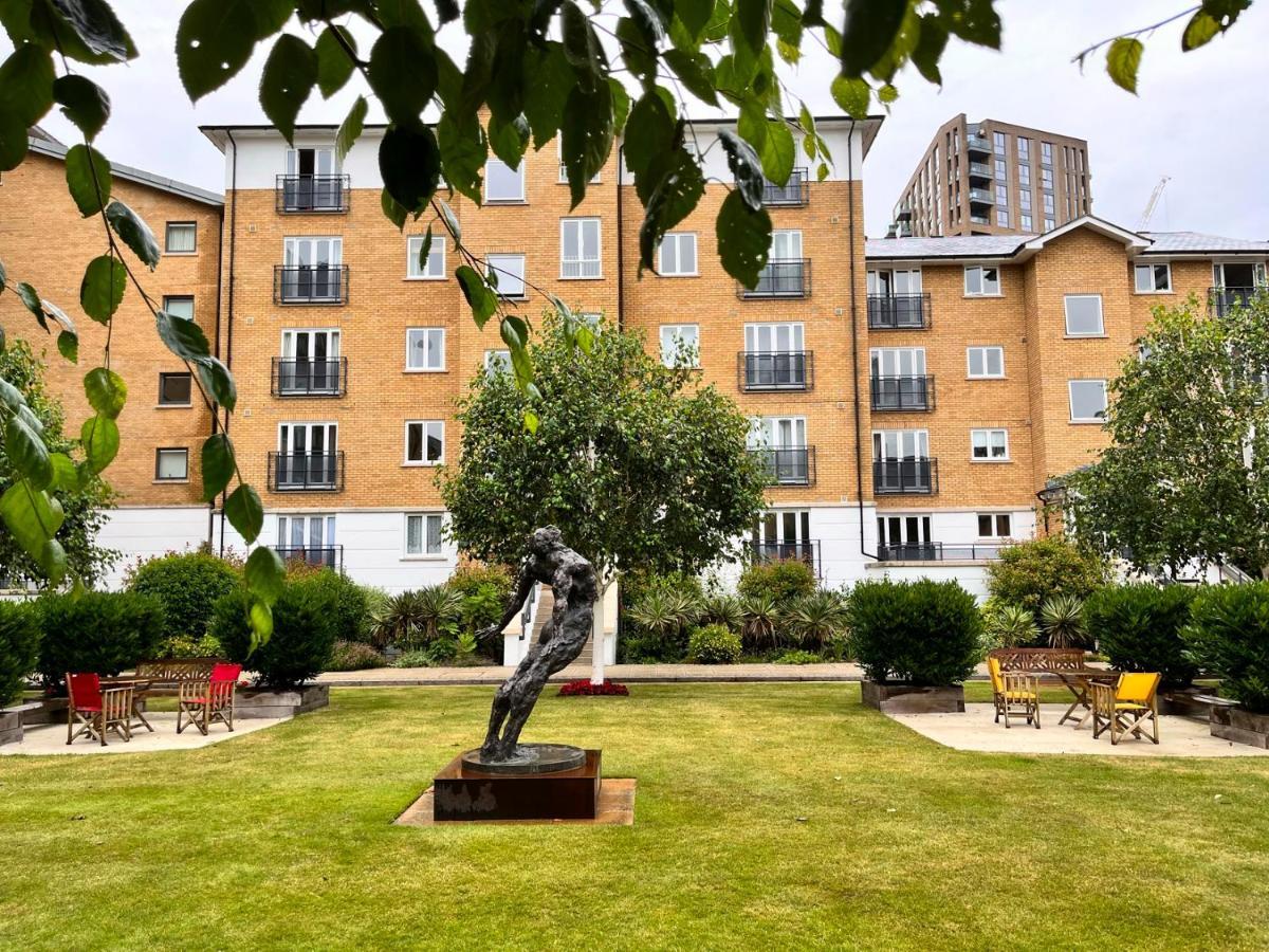 The Cotton Row Place - Bright 2bdr Flat * Londra
